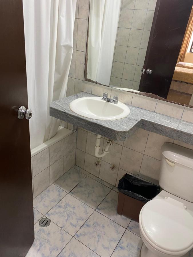 Hotel Rizzo Гуаякіль Екстер'єр фото