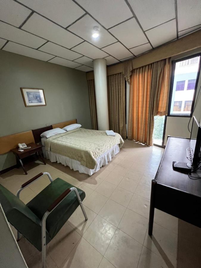 Hotel Rizzo Гуаякіль Екстер'єр фото